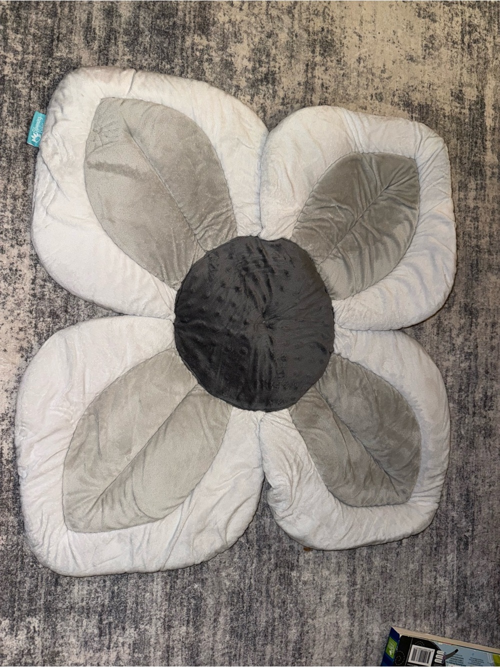Plush Flower Baby Bath Mat - Gray & White by